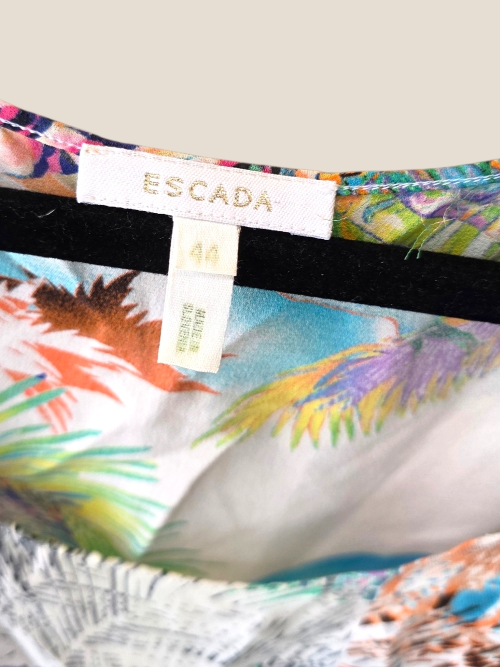Vibrant Tropical Palm Print Blouse in Multicolor - Picture 2 of 5
